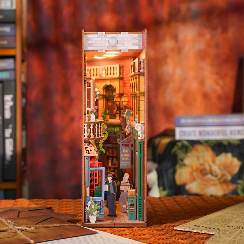 Booknook - 84 Charing Cross Road – Image 6
